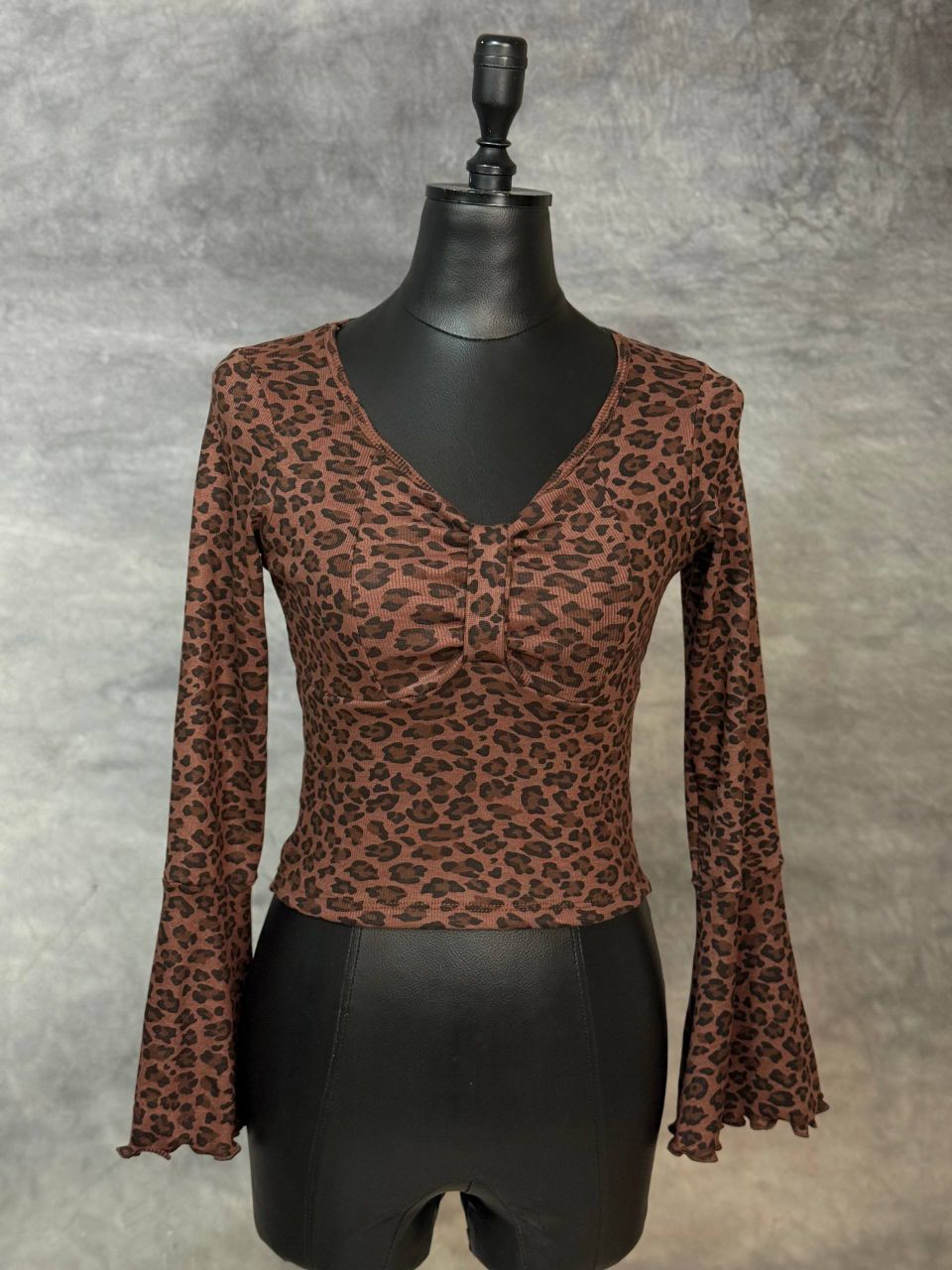 بلوزیقه پاپیون آستین کلوش پلنگی(عمده) - Image 3