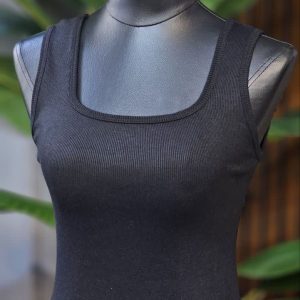 تاپ ساده مشکی یقه خشتی (عمده)