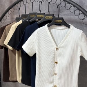 بلوز یقه هفتی دکمه طلایی آستین کوتاه (عمده)